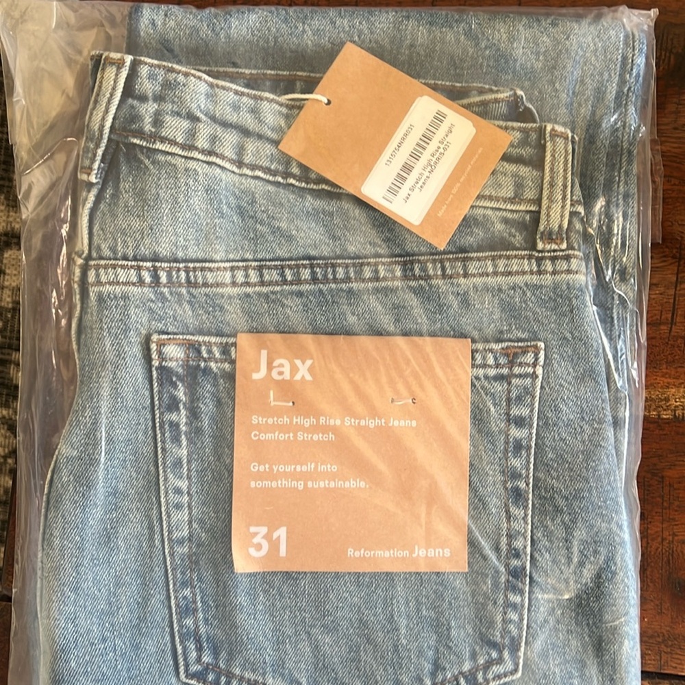 Reformation - Jax High Rise Straight. NWT size 31 regular inseam.
